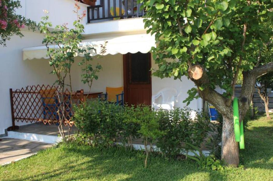 Lila Apartments Vourvourou Exterior foto