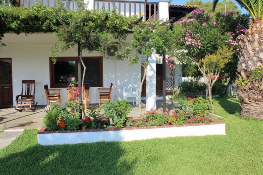 Lila Apartments Vourvourou Exterior foto